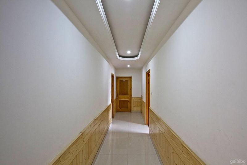 Hotel Uday Himalaya Manāli Екстериор снимка