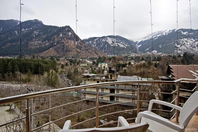 Hotel Uday Himalaya Manāli Екстериор снимка