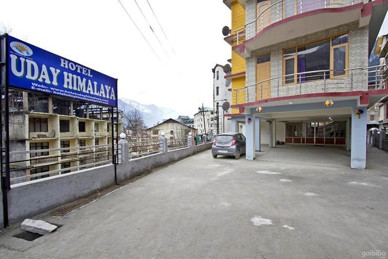 Hotel Uday Himalaya Manāli Екстериор снимка