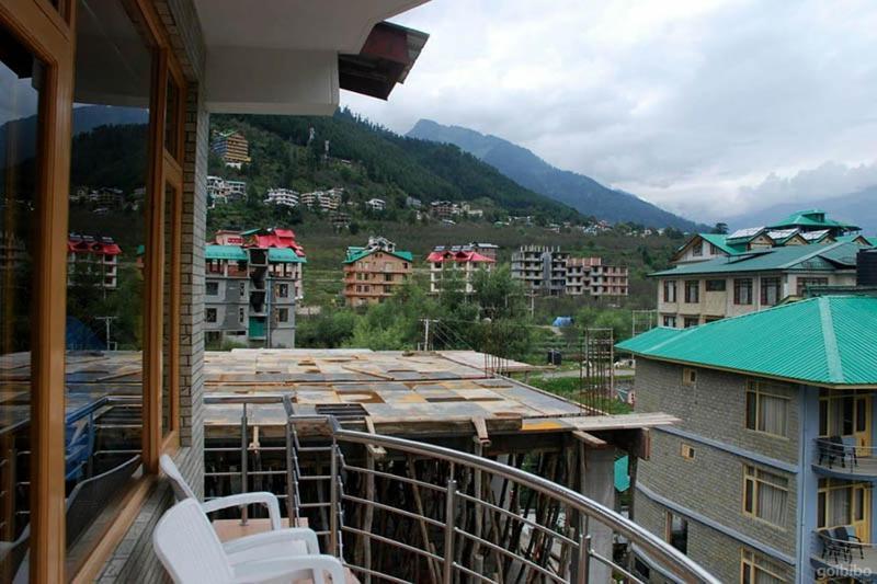 Hotel Uday Himalaya Manāli Екстериор снимка