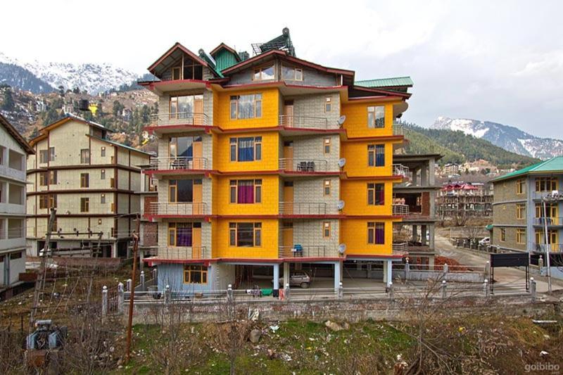 Hotel Uday Himalaya Manāli Екстериор снимка