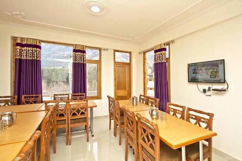 Hotel Uday Himalaya Manāli Екстериор снимка