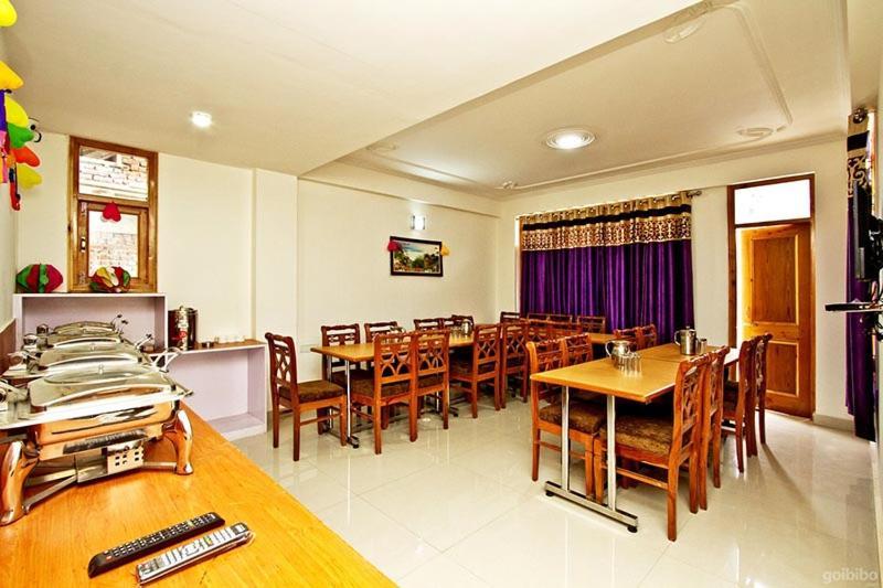 Hotel Uday Himalaya Manāli Екстериор снимка
