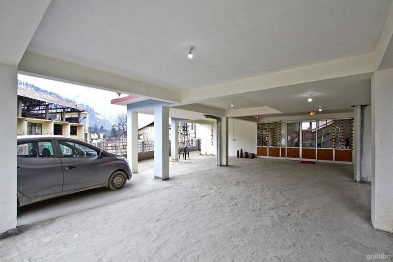 Hotel Uday Himalaya Manāli Екстериор снимка