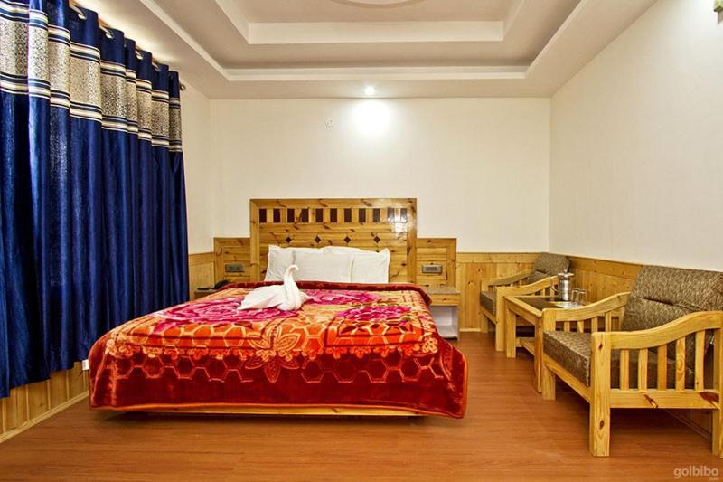 Hotel Uday Himalaya Manāli Екстериор снимка